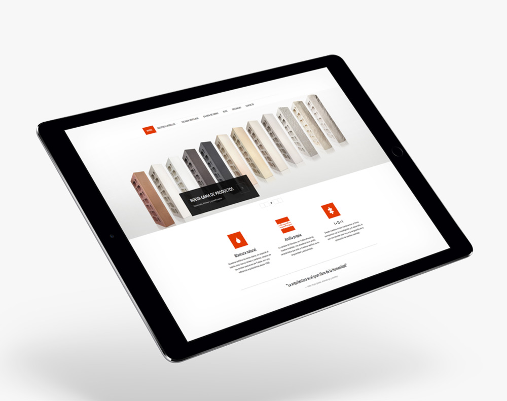presentación diseño página web de producto de construcción Cerámica Añón en ipad
